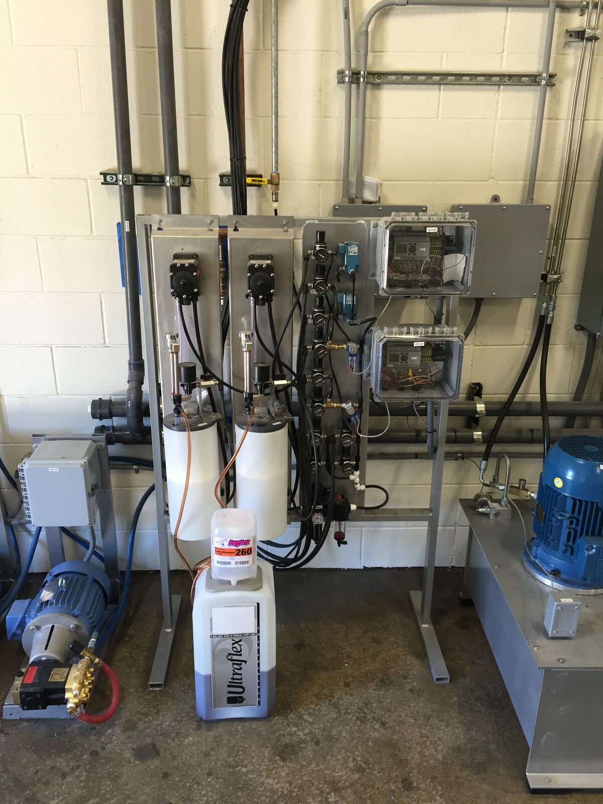 AutoMate chemical station for the drive-thru wash